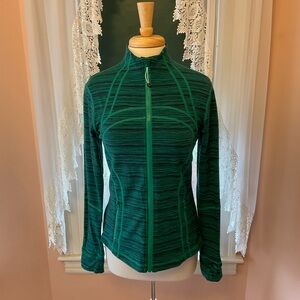 LULULEMON DEFINE JACKET SIZE 10